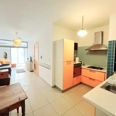 Excellent Location Bright Tigne *