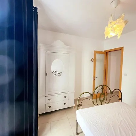 Excellent Location Bright Tigne Apartman *