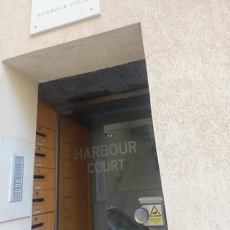 Excellent Location Bright Tigne