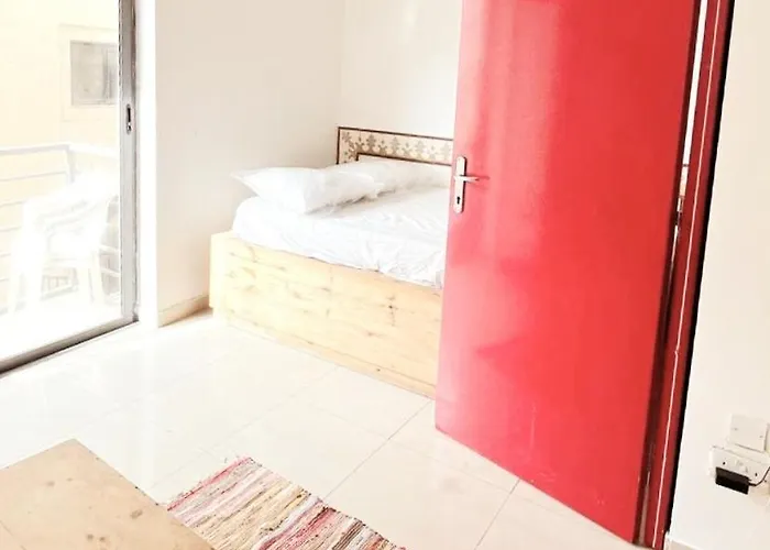 Excellent Location Bright Tigne * Sliema