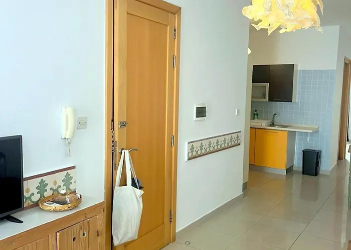 Excellent Location Bright Tigne *