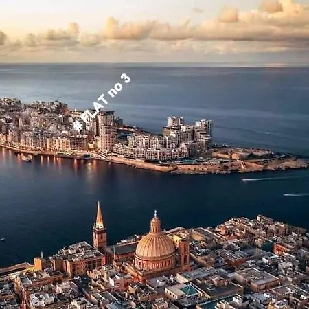 Excellent Location Bright Tigne Apartment Sliema